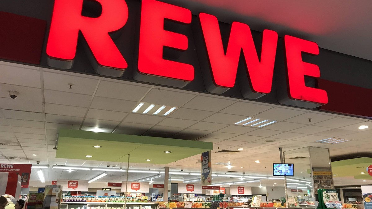 Rewe na krótko przed milionową transakcją – tragiczne konsekwencje dla branży