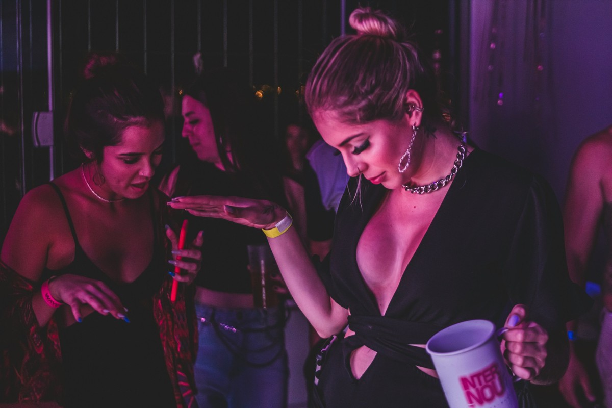 Tanzen um jeden Preis.