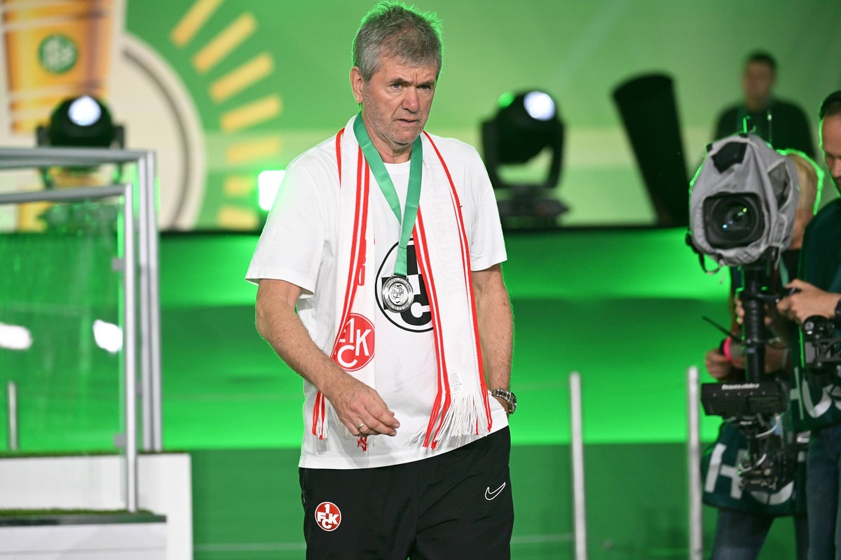 Berlin, Olympiastadion, 25.05.24, GER, Herren, DFB-Pokal-Finale, Saison 2023-2024, 1.FC Kaiserslautern - Bayer 04 Leverkusen Bild: Trainer Friedhelm FUNKEL Kaiserslautern Only for editorial use DFL re ...