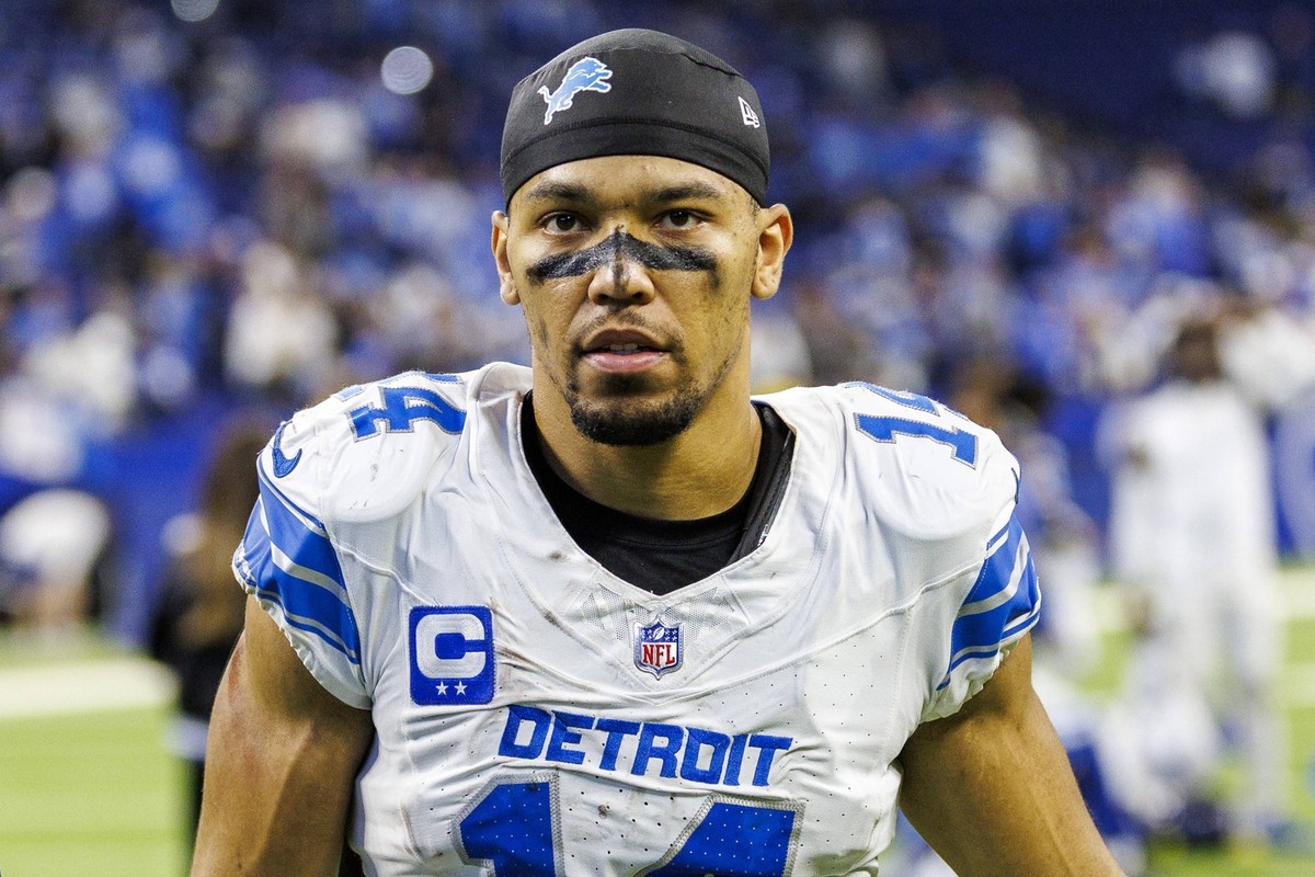 NFL, American Football Herren, USA 2024: Lions vs Colts NOV 24 November 24, 2024: Detroit Lions wide receiver Amon-Ra St. Brown 14 after NFL game action against the Indianapolis Colts at Lucas Oil Sta ...