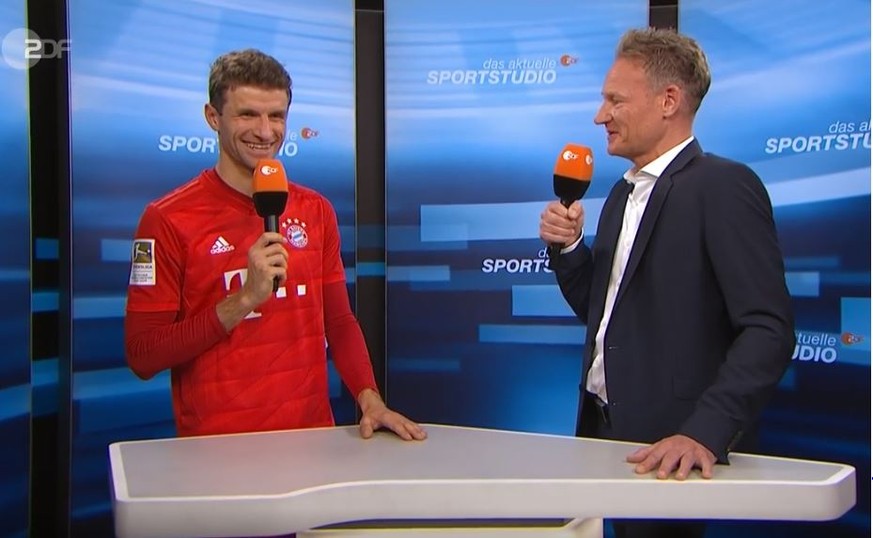 Thomas Müller (l.) im Gespräch mit "Sportstudio"-Reporter Boris Büchler.