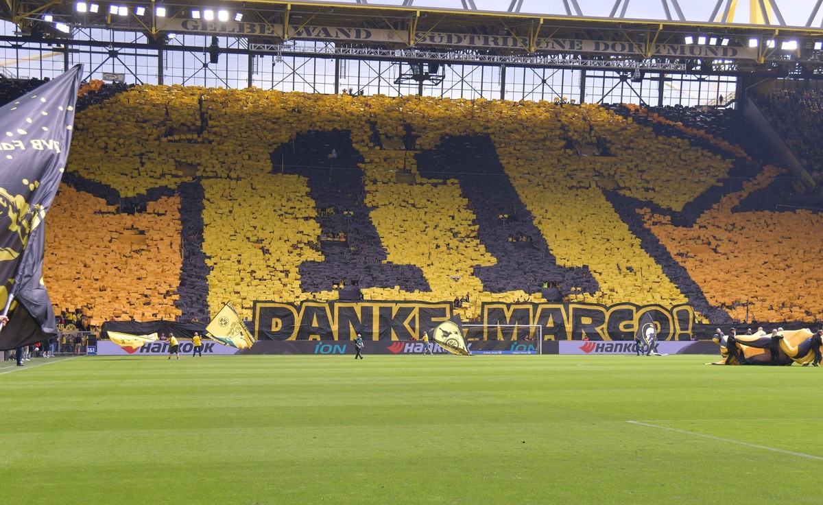 18.05.2024, ybly, Fussball 1.Bundesliga, Borussia Dortmund - SV Darmstadt 98 emspor, v.l. Marco Reus Borussia Dortmund, Verabschiedung, Abschied, Choreographie, Choreo, Choreografie, Fans, Ultras, Zus ...