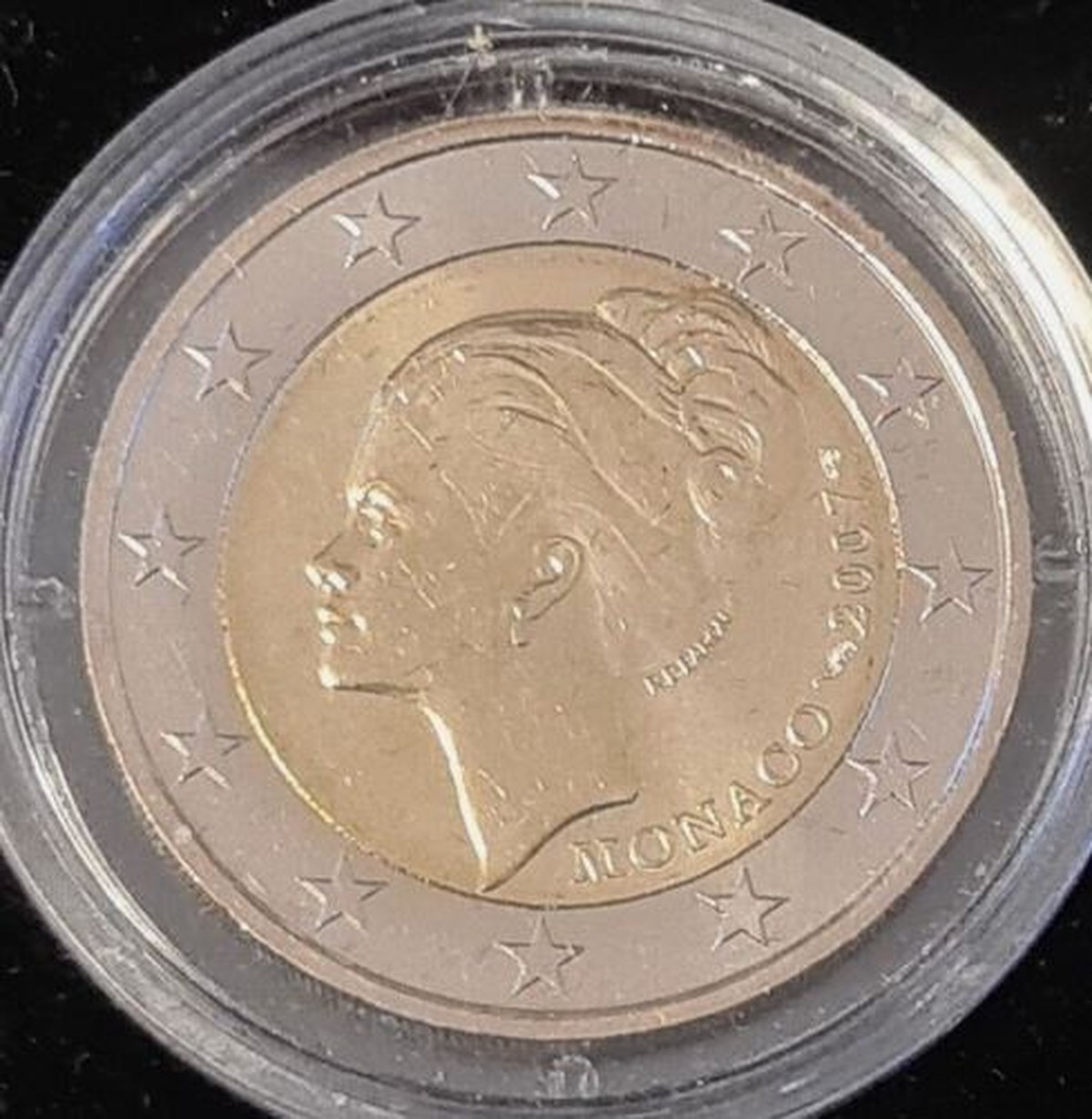 Eine Zwei-Euro-Münze mit dem Motiv von Grace Kelly kann mehrere Tausend Euro wert sein.
