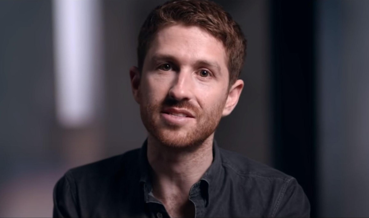 Tristan Harris war bei Google als Designethiker angestellt. Jetzt stellt er das ganze Prinzip von "Social Media" infrage.