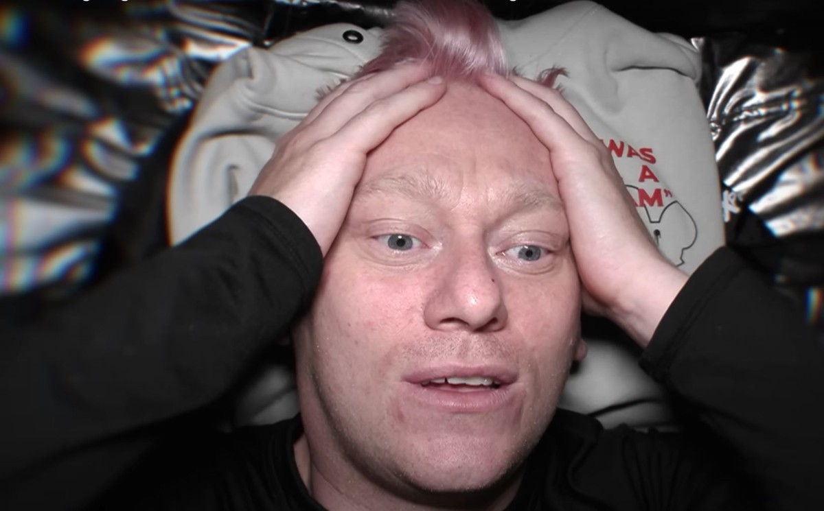 Knossi wirkt in "Deep Down" ständig gestresst. Warum eigentlich?