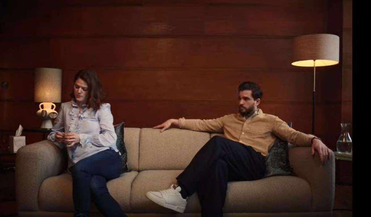 Videoclip von Make My Money Matter mit Rose Leslie und Kit Harrington