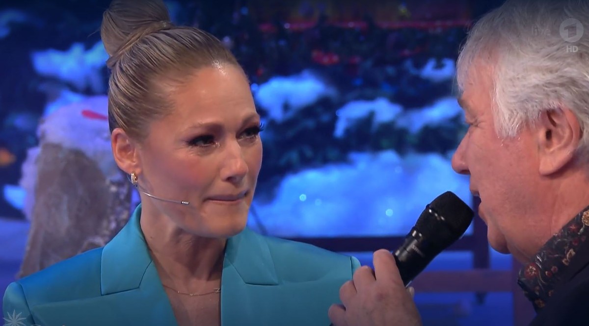 Helene Fischer wird sichtlich emotional.