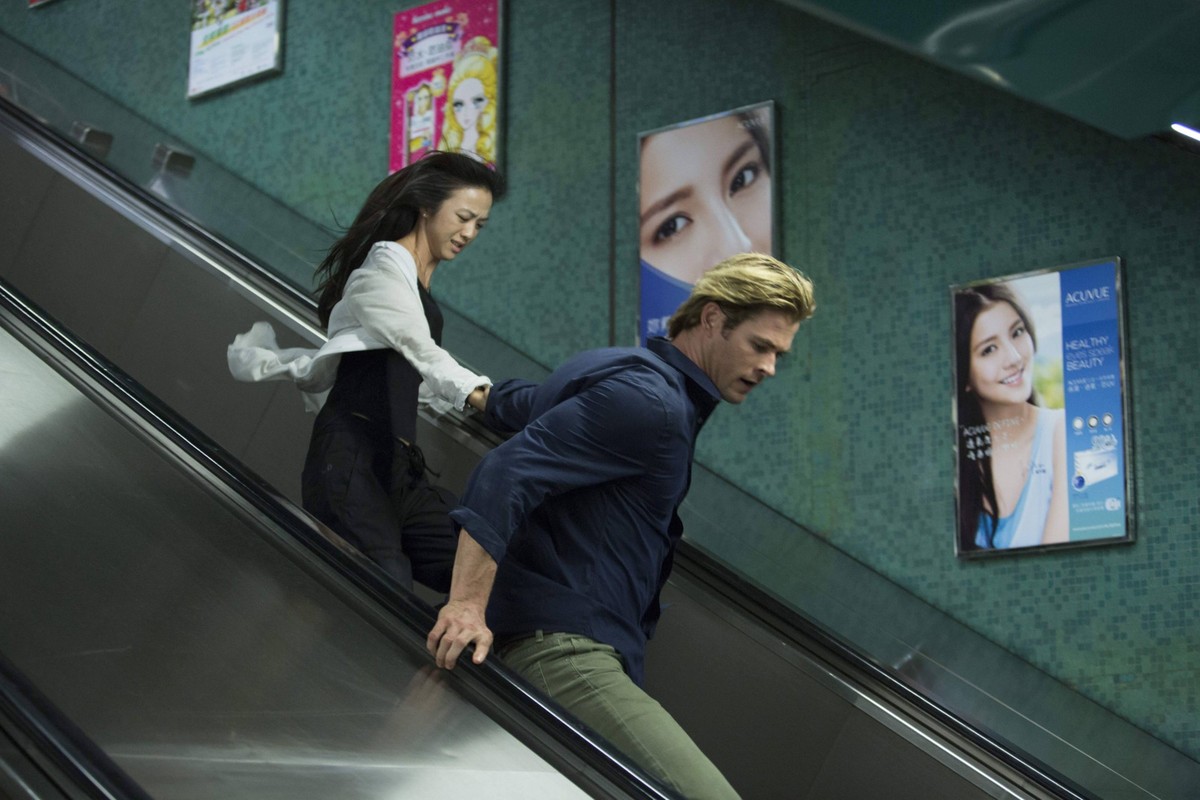 Chris Hemsworth, Tang Wei, Blackhat , 2015 Legendary Pictures Los Angeles CA PUBLICATIONxINxGERxSUIxAUTxONLY Copyright: xPhotoxCredit:xLegendaryxPicturesx 32524_003THA

Chris Hemsworth Tang Wei Blac ...