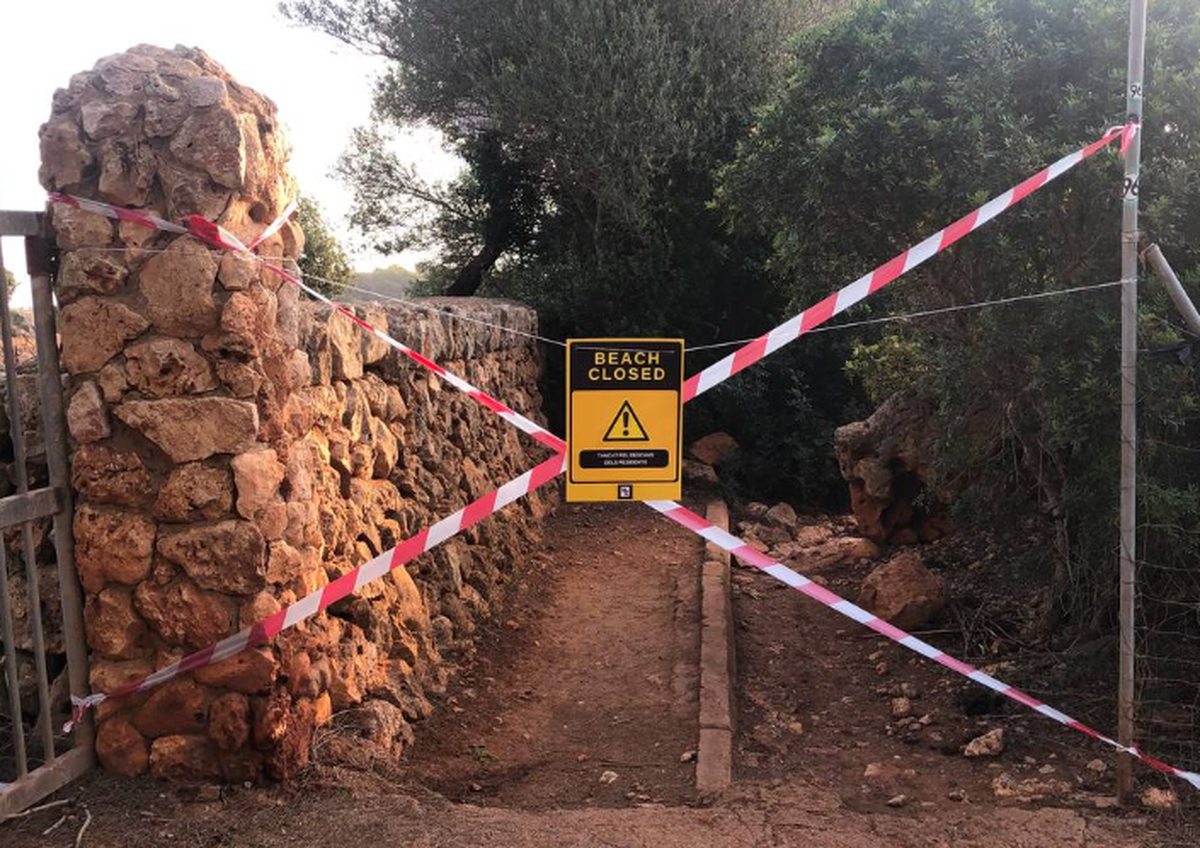 Aktivisten haben am Wochende auf Mallorca mehrere Strände abgesperrt.
