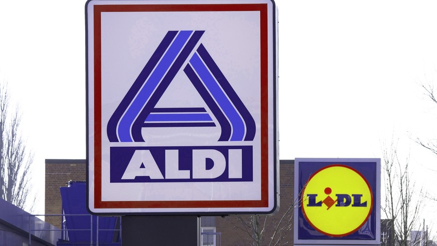 Aldi Lidl Discounter Logo Logos Schriftzug Schriftzüge Filiale Filialen Konkurrenz Konkurrenten Konkurrenzkamp Werbung Wettbewerb Wettbewerber Marktführer Marktführerschaft Streit Verkaufsfläche Verka ...