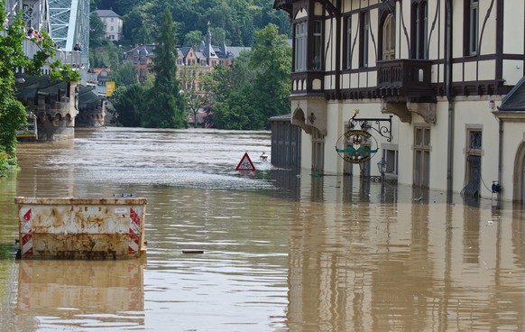 Überschwemmungen verursachen hohe Kosten und Gefahr für Menschen.