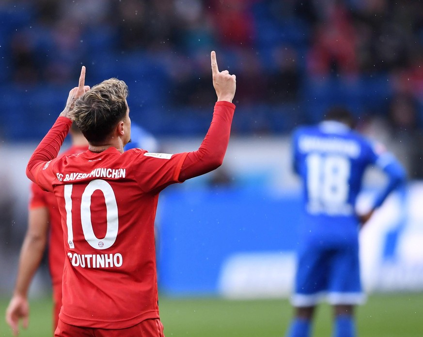 Fussball 1. Bundesliga Saison 2019/2020 24. Spieltag TSG 1899 Hoffenheim - FC Bayern Muenchen 29.02.2020 TEAMJUBEL FC Bayern Muenchen Philippe Coutinho re und Joshua Zirkzee *** Football 1 Bundesliga ...
