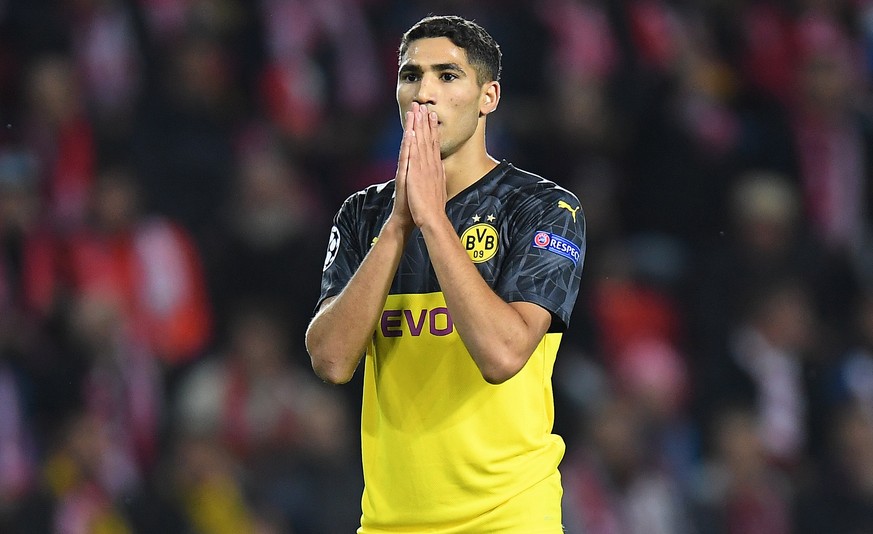 Dass auch BVB-Torschütze Achraf Hakimi dem verstorbenen Sänger Karel Gott gedachte, dürfte bezweifelt werden.