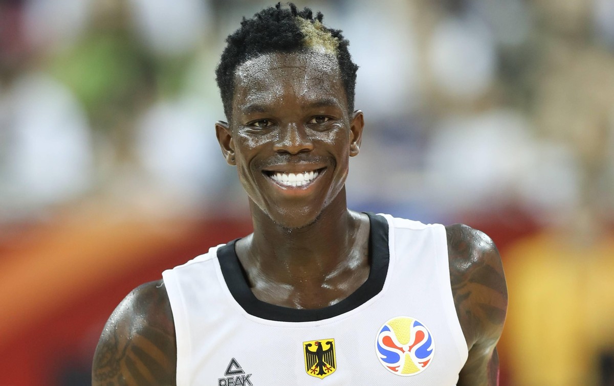 Strahlemann: Dennis Schröder ist deutscher Basketballnationalspieler und steht neuerdings beim NBA-Champion Los Angeles Lakers unter Vertrag.