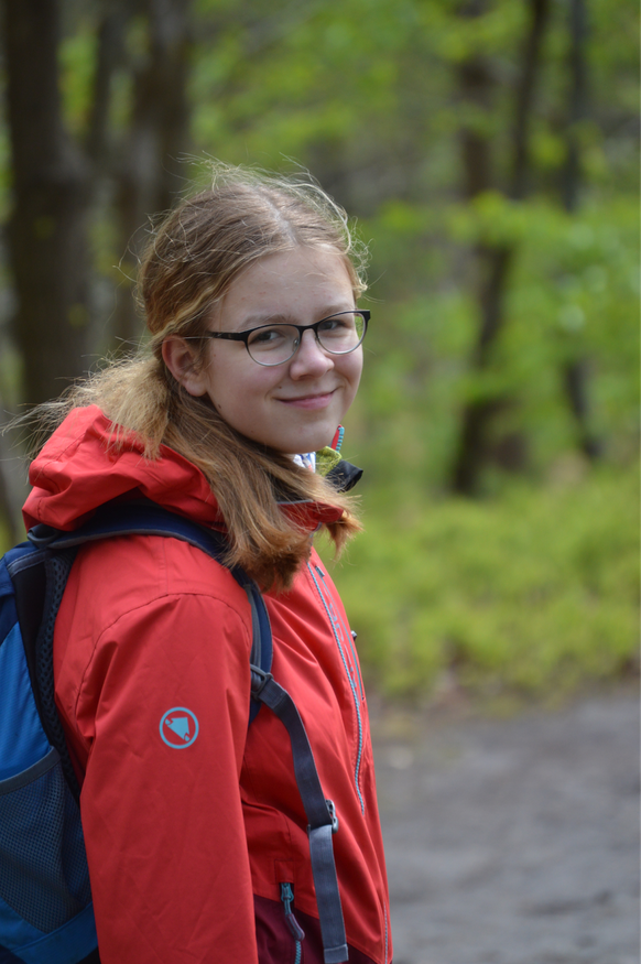 Maia Stimming ist eine 15-jährige Klimaaktivistin aus Hamburg. Seit Januar 2020 engagiert sie sich bei Fridays for Future Hamburg und ist dort bei der Streikplanung und Pressearbeit aktiv. Nebenbei ge ...