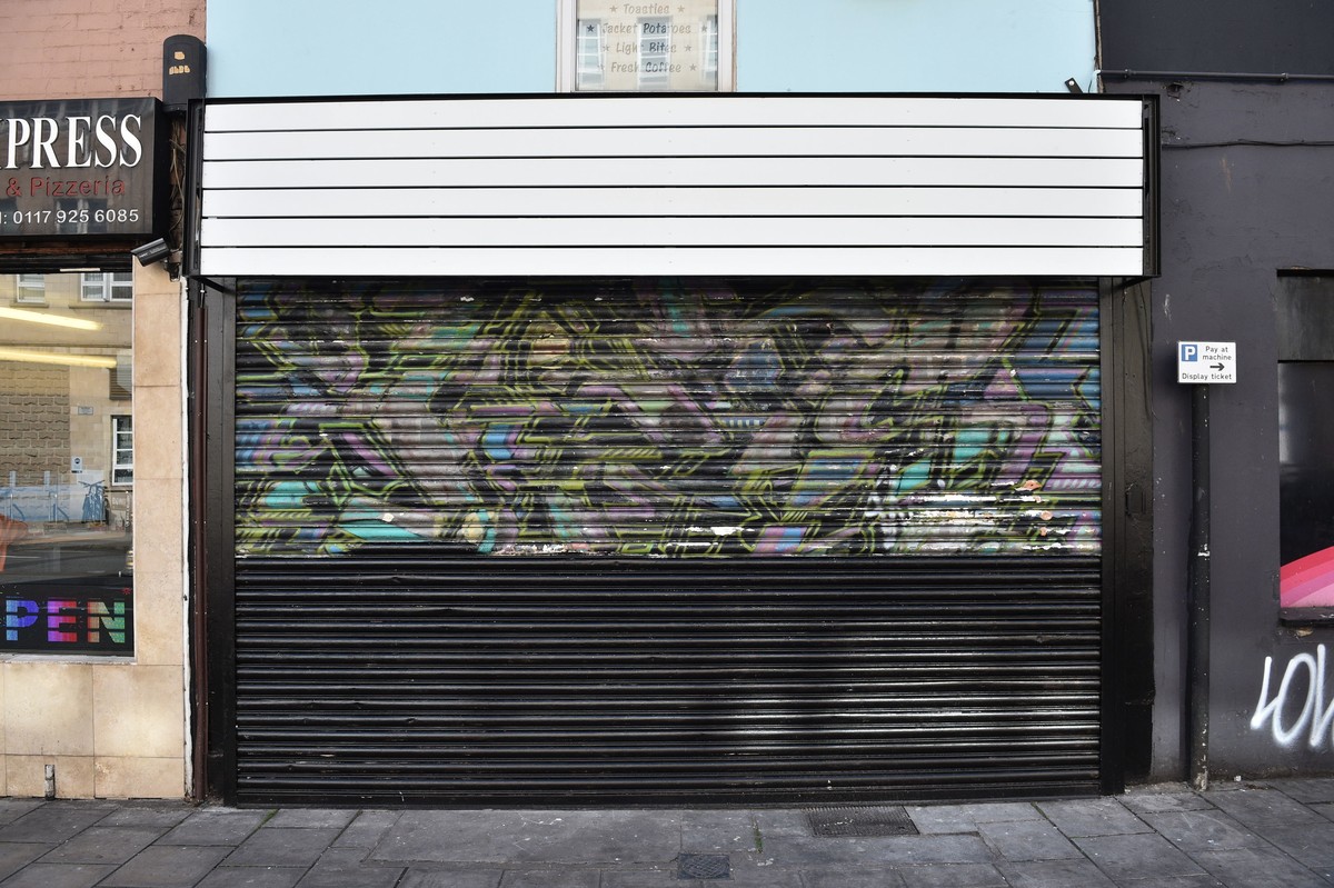 Banksy artwork removed from shutters. A Banksy mural on the shopfront shutters on Park Row, Bristol has been accidentally painted over in black by the new owners of the shop during renovations. Pictur ...