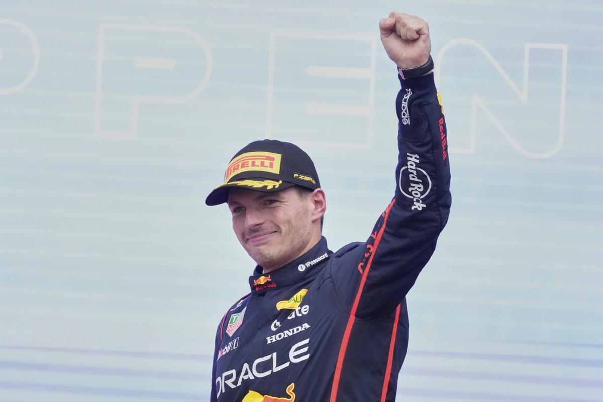 Red Bull driver Max Verstappen of the Netherlands celebrates after winning the Azerbaijan Formula One Grand Prix in Baku, Azerbaijan, Sunday, Sept. 21, 2025. (AP Photo/Darko Bandic)