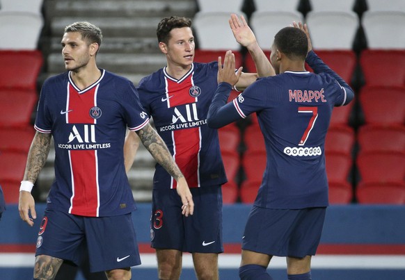 Julian Draxler of PSG celebrates his goal with Mauro Icardi, Kylian Mbappe during the French championship Ligue 1 football match between Paris Saint-Germain (PSG) and SCO Angers on October 2, 2020 at  ...