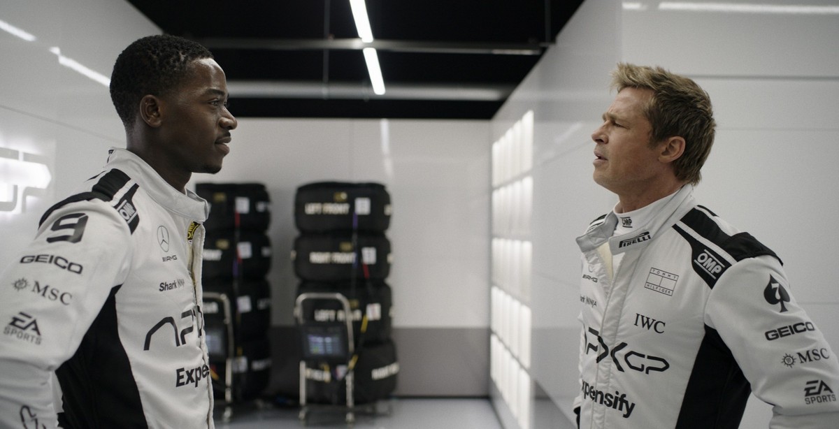 HANDOUT - 19.06.2025, ---: Damson Idris (l) als Joshua Pearce und Brad Pitt als Sonny Hayes in einer Szene des Films &quot;F1 - Der Film&quot; (undatierte Filmszene). Der Film kommt am 26.06.2025 in d ...