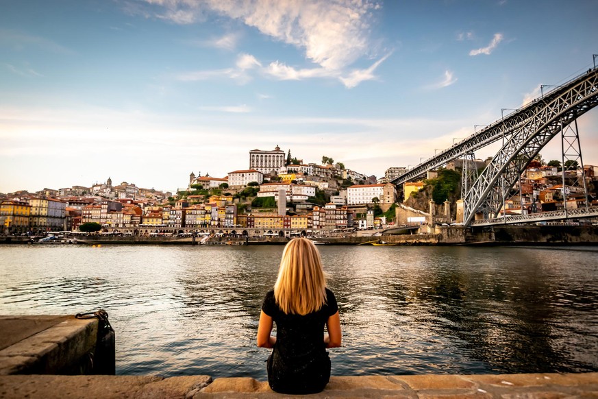 Karoline hat sich trotz Delta-Variante entschieden, in Portugal zu bleiben. (Symbolbild)