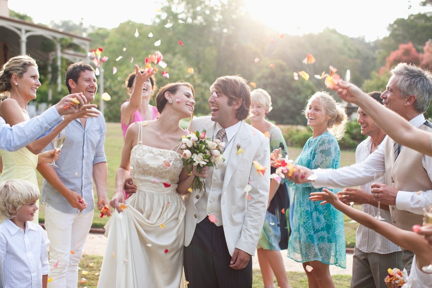 Hochzeit Ehepaar Trauung Jubel Party feier Gäste