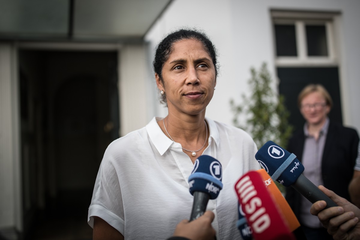 &#039;S-HERTOGENBOSCH, NETHERLANDS - JULY 31: Head Coach Steffi Jones of Germany talks to the press prior team departure in front of the team base hotel on July 31, 2017 in &#039;s-Hertogenbosch, Neth ...