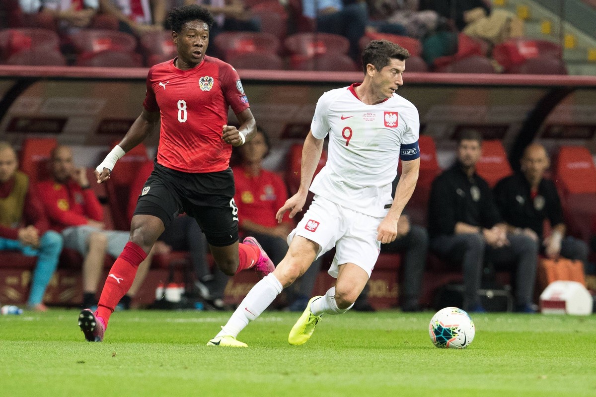 The Euro 2020 Qualifiers Poland vs Austria The Euro 2020 Qualifiers Poland vs Austria on September 9, 2019 in Warsaw, Poland. Pictured: David Alaba, Robert Lewandowski fot. Andrzej Iwanczuk/REPORTER P ...