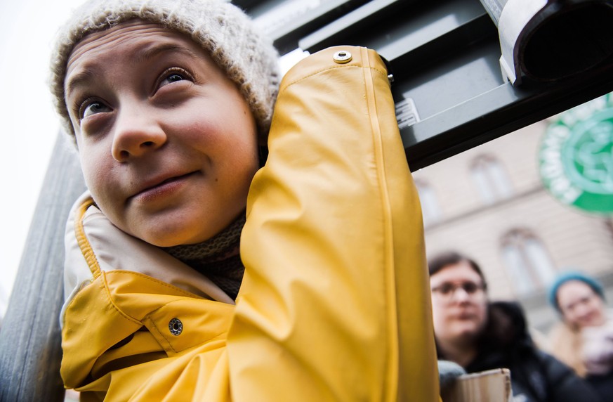 190315 Greta Thunberg during a School Strike for the Climate on Mars 15, 2019 in Stockholm. *** 190315 Greta Thunberg during a School Strike for the Climate on Mars 15 2019 in Stockholm, PUBLICATIONxN ...