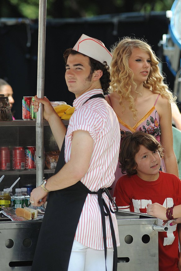 August 14 2008, New York City Kevin Jonas of the pop band The Jonas Brothers and actress Taylor Swift were on the set of their new movie in midtown Manhattan on August 14 2008 in New York City PUBLICA ...