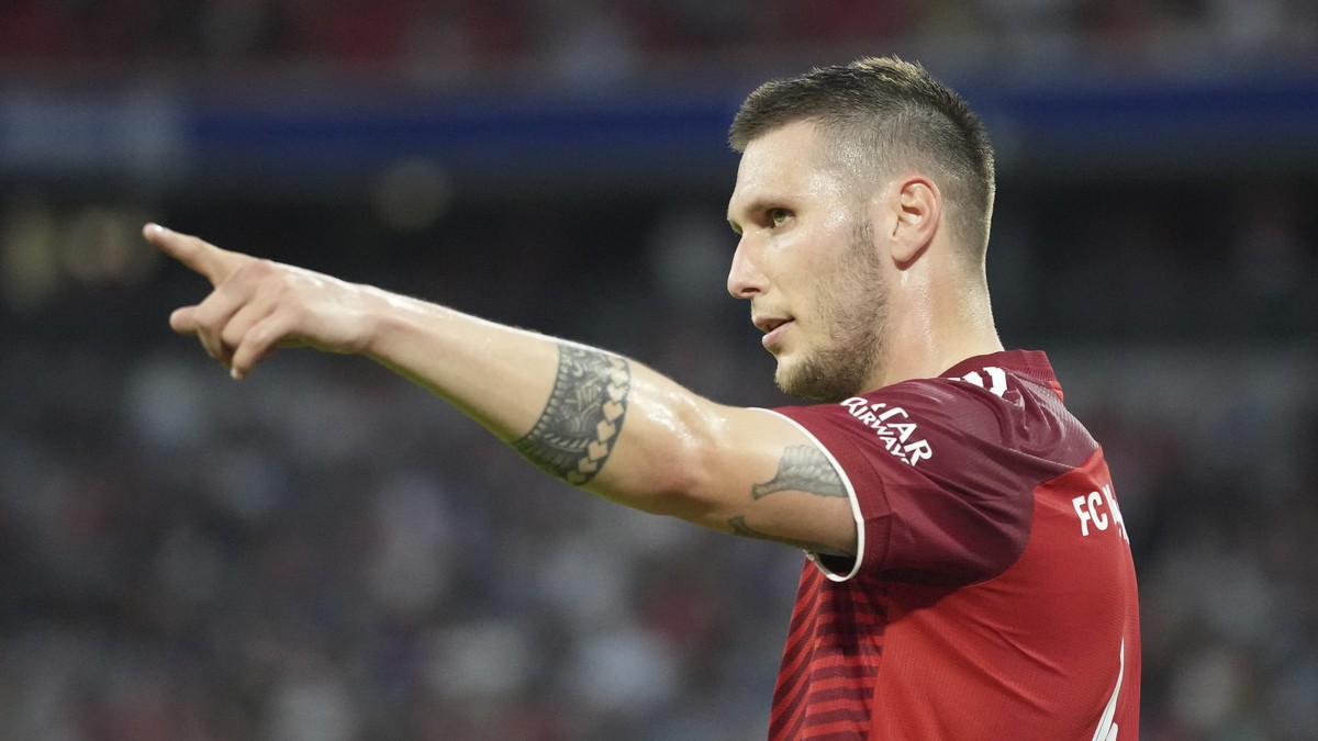 File - Bayern&#039;s Niklas Suele gestures during the German Bundesliga soccer match between Bayern and Eintracht Frankfurt, in Munich, Germany, Sunday, Oct. 3, 2021. Germany defender Niklas Suele is  ...
