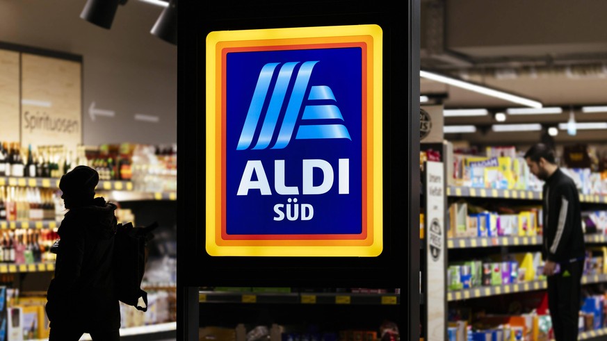 Eine Filiale von Aldi Süd auf der Luxemburger Straße. Köln, 04.04.2020 *** A branch of Aldi Süd on the Luxemburger Straße Cologne, 04 04 2020 Foto:xC.xHardtx/xFuturexImage