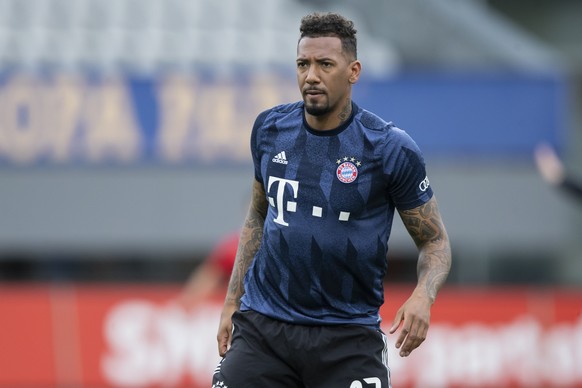 ARCHIV - 15.05.2021, Baden-Württemberg, Freiburg im Breisgau: Fußball: Bundesliga, SC Freiburg - Bayern München, 33. Spieltag im Schwarzwald-Stadion. Münchens Jerome Boateng vor dem Spiel. Er kehrt nu ...