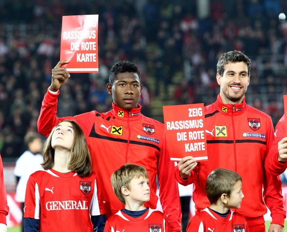 2012 bei einem Länderspiel der österreichischen Nationalmannschaft: David Alaba zeigt Rassismus die Rote Karte.