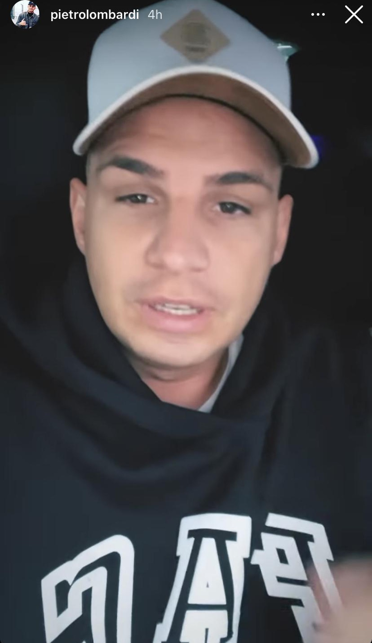 Pietro Lombardi freut sich über seinen großen Erfolg.