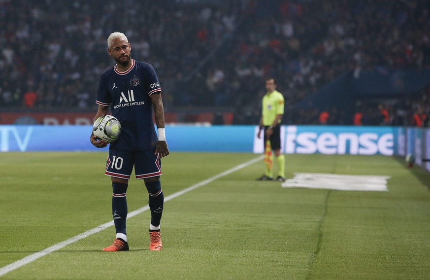 ©Sebastien Muylaert/MAXPPP - Paris 21/05/2022 Neymar Jr of Paris Saint-Germain reacts during the Ligue 1 Uber Eats match between Paris Saint Germain and FC Metz at Parc des Princes in Paris, France. 2 ...