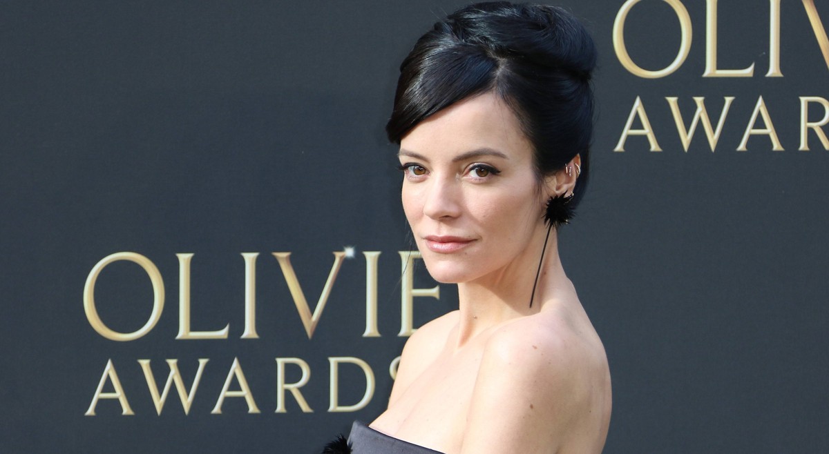 Olivier Awards Lily Allen, Olivier Awards, Royal Albert Hall, London, UK, 10 April 2022, Photo by Richard Goldschmidt London London UK EDITORIAL USE ONLY Copyright: xRichardxGoldschmidtx RichardxGolds ...