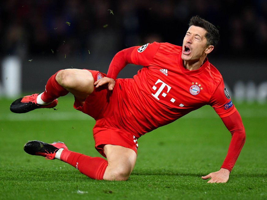 Football - 2019 / 2020 UEFA Champions League - Round of Sixteen, First Leg: Chelsea vs. Bayern Munich Bayern Munich s Robert Lewandowski, at Stamford Bridge. COLORSPORT/ASHLEY WESTERN PUBLICATIONxNOTx ...