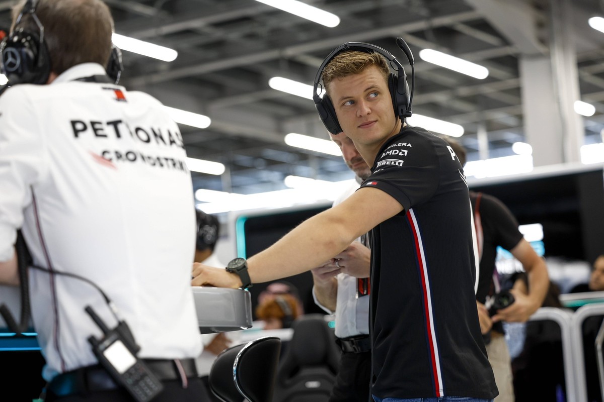Mick Schumacher DEU, Mercedes-AMG Petronas F1 Team, F1 Grand Prix of Saudi Arabia at Jeddah Corniche Circuit on March 18, 2023 in Jeddah, Saudi Arabia. Photo by HOCH ZWEI Jeddah Saudi Arabia *** Mick ...