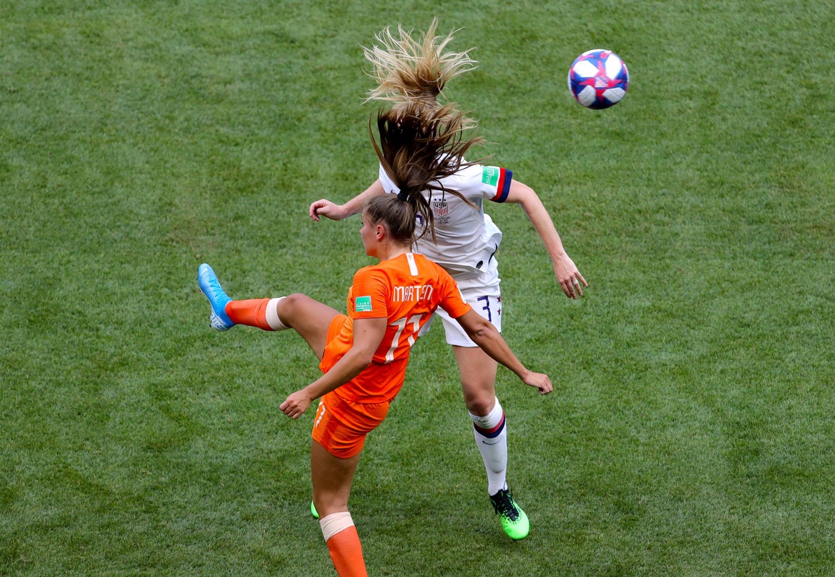 USA v Netherlands - FIFA Women s World Cup 2019 - Final - Stade de Lyon Netherlands Lieke Martens (left) and USA s Sam Mewis battle for the ball Editorial use only. No commercial use. No use with any ...