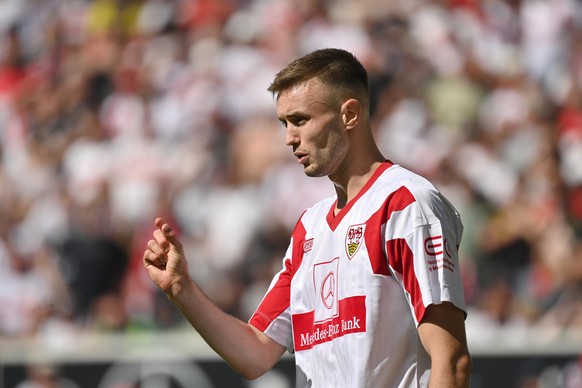 ARCHIVFOTO: Sasa KALAJDZIC (VFB Stuttgart) wird immer wieder mit einem Wechsel zum FC Bayern Muenchen in Verbindung gebracht. Sasa KALAJDZIC (VFB Stuttgart), Gestik, Aktion,Einzelbild,angeschnittenes  ...