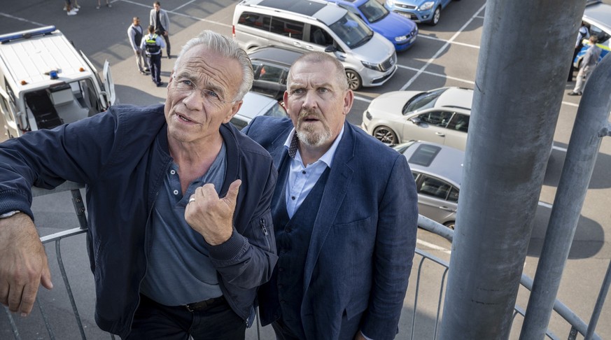 ARD/WDR TATORT: PYRAMIDE, am Sonntag (14.01.24) um 20:15 Uhr im ERSTEN.
Die Kommissare Max Ballauf (Klaus J. Behrendt) und Freddy Schenk (Dietmar Bär, r) sind fassungslos über die Kaltschnäutzigkeit d ...