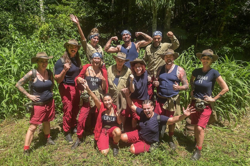 ACHTUNG: SPERRFRIST FÜR ALLE MEDIEN BIS FREITAG, 19.01.2024, 23.15 UHR !!! Tag 1: Die Stars v.l.o.: Kim Virginia, Mike Heiter, David Odonkor, v.l.u.: Cora Schumacher, Fabio Knez, Anya Elsner, Leyla La ...