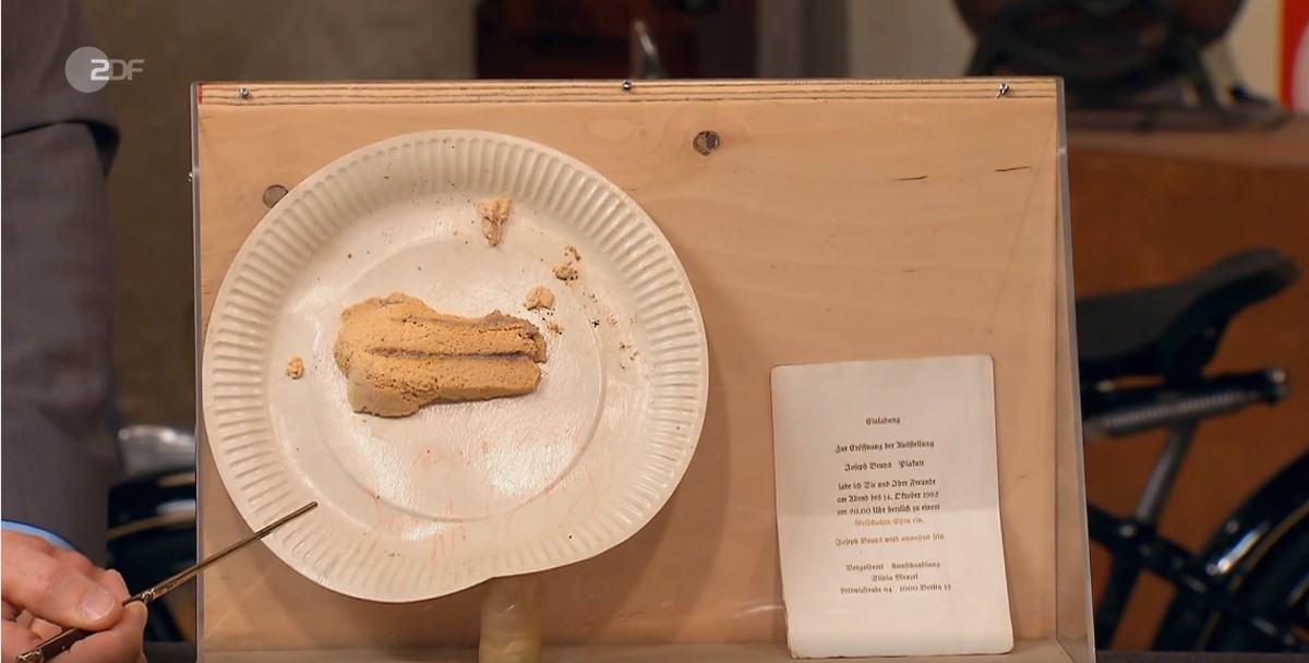 Dieses Stück Kuchen wollte Dominik verkaufen.