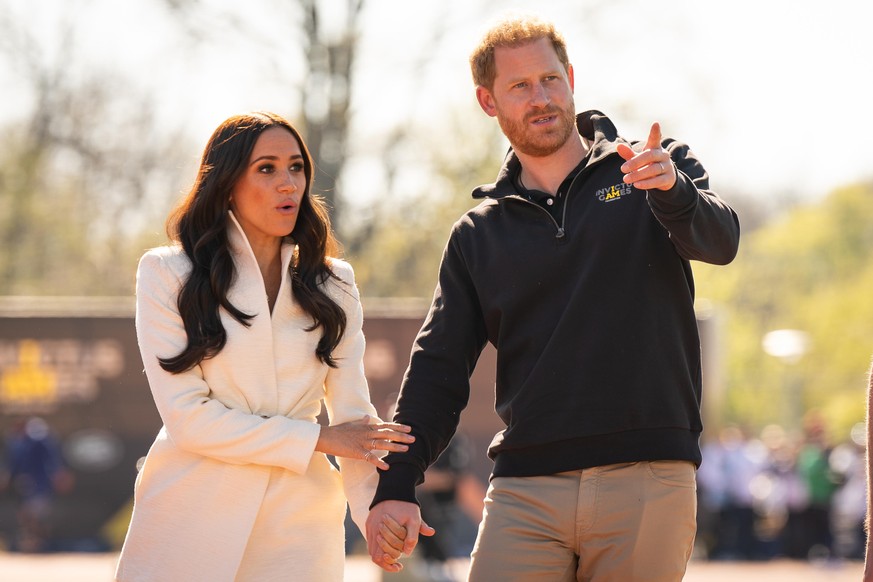 Invictus Games - The Hague. The Duke and Duchess of Sussex attending the Invictus Games athletics events in the Athletics Park, at Zuiderpark the Hague, Netherlands. Picture date: Sunday April 17, 202 ...