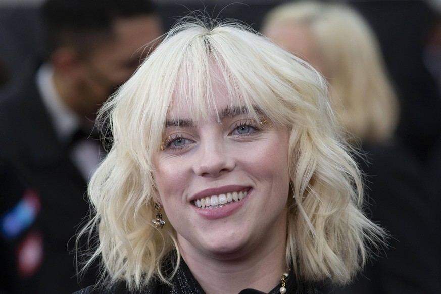 Entertainment Themen der Woche KW39 Entertainment Bilder des Tages . 28/09/2021. London, United Kingdom. Billie Eilish at the No Time To Die world premiere in London. PUBLICATIONxINxGERxSUIxAUTxHUNxON ...