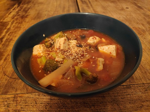 Beendet den Veganuary offiziell: Kimchi-Suppe.
