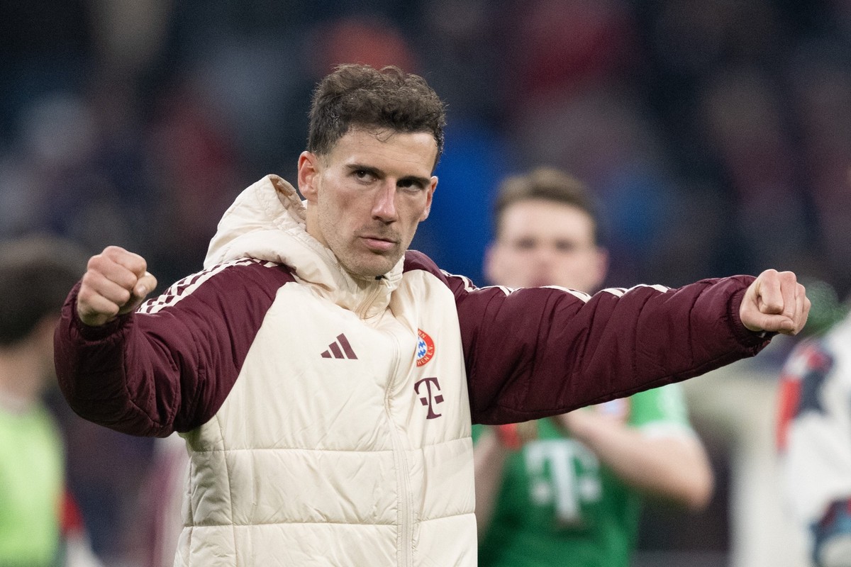 05.03.2025, Bayern, M�nchen: Fu�ball: Champions League, Bayern M�nchen - Bayer Leverkusen, K.o.-Runde, Achtelfinale, Hinspiele, Allianz Arena, M�nchens Leon Goretzka gestikuliert nach dem Spiel. Foto: ...