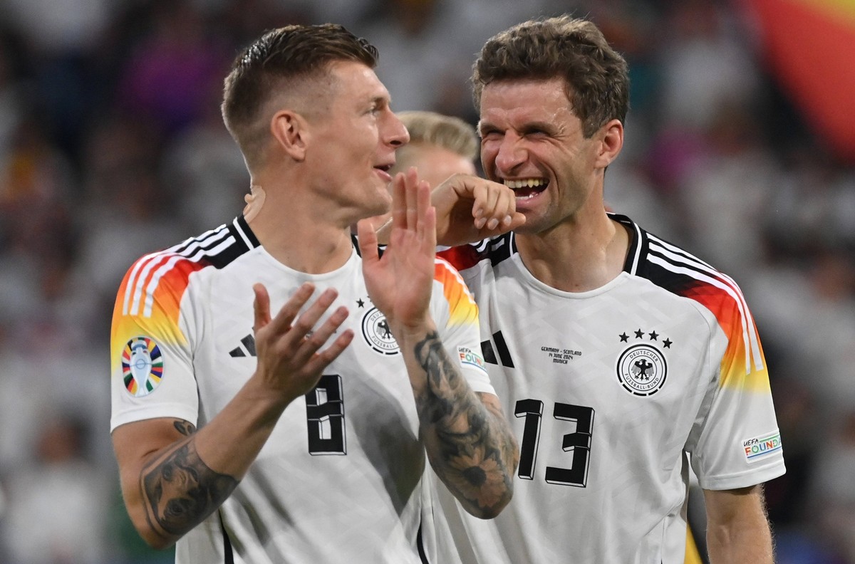 14.06.2024, xjrdrx, Fussball EM 2024, Deutschland - Schottland emspor, v.l. Jubel Freude ueber den Sieg bei Toni Kroos Deutsche Fussball Nationalmannschaft DFB Thomas Müller Deutsche Fussball National ...