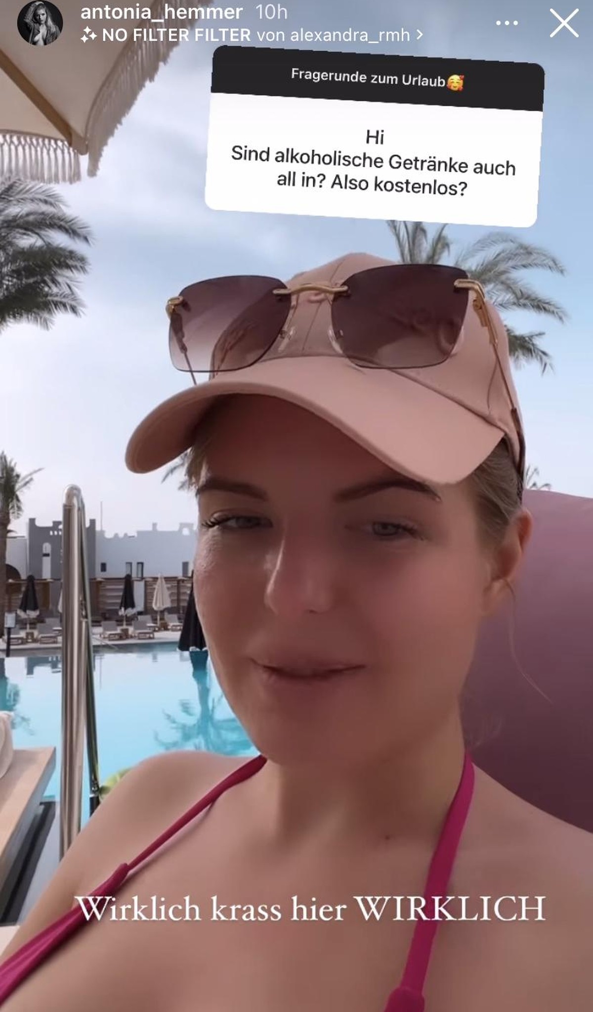 Antonia lässt es sich in der Sonne gutgehen.