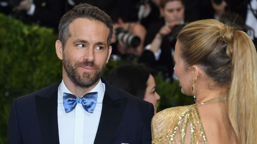 NEW YORK, NY - MAY 01: Ryan Reynolds (L) and Blake Lively attend the &quot;Rei Kawakubo/Comme des Garcons: Art Of The In-Between&quot; Costume Institute Gala at Metropolitan Museum of Art on May 1, 20 ...